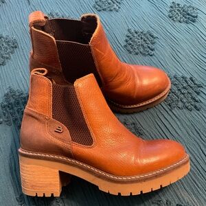 Bullboxer Block Heel Chelsea Boot